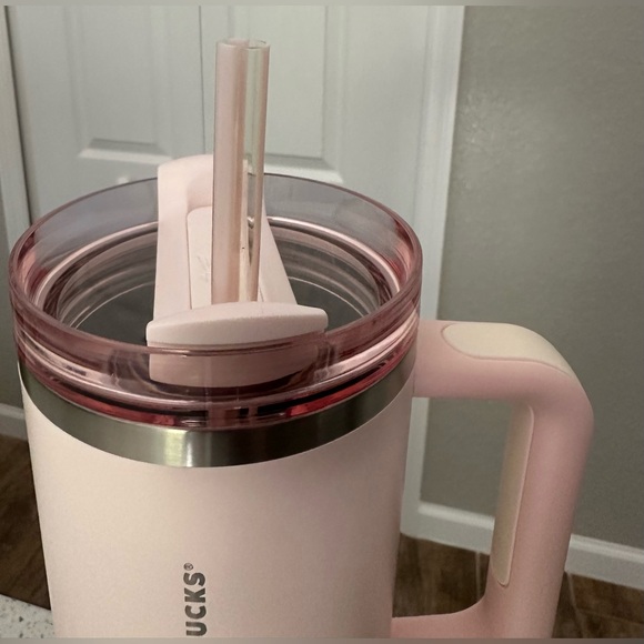 Starbucks x Stanley Korea Pink Gradient Tumbler - Picture 2 of 6